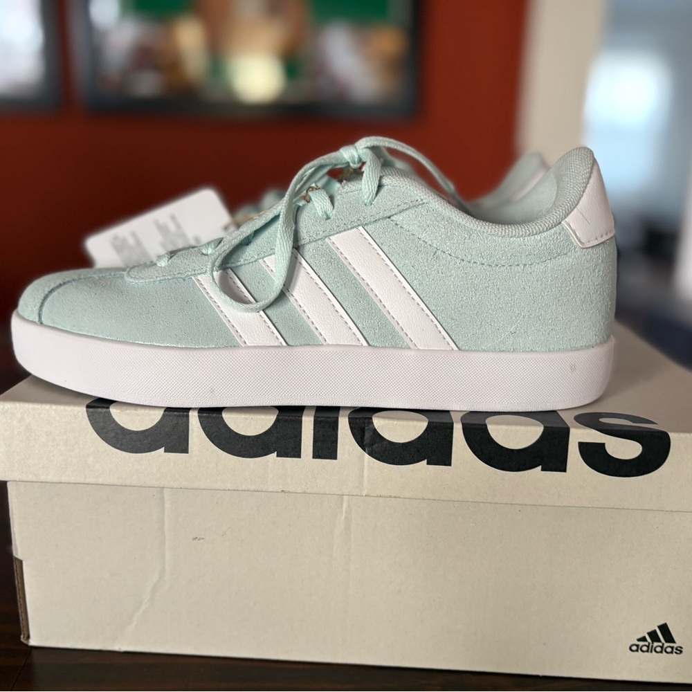 Mint adidas VL court 3.0
